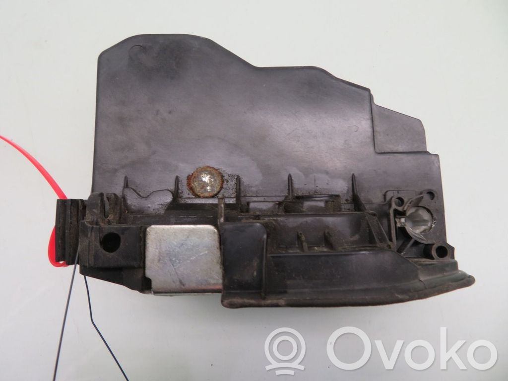 BMW 5 F10 F11 Etuoven lukko 