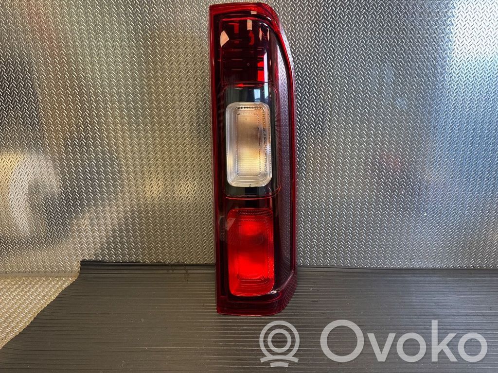 Opel Vivaro Luci posteriori
