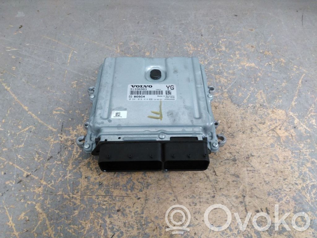 Volvo XC70 Komputer / Sterownik ECU silnika