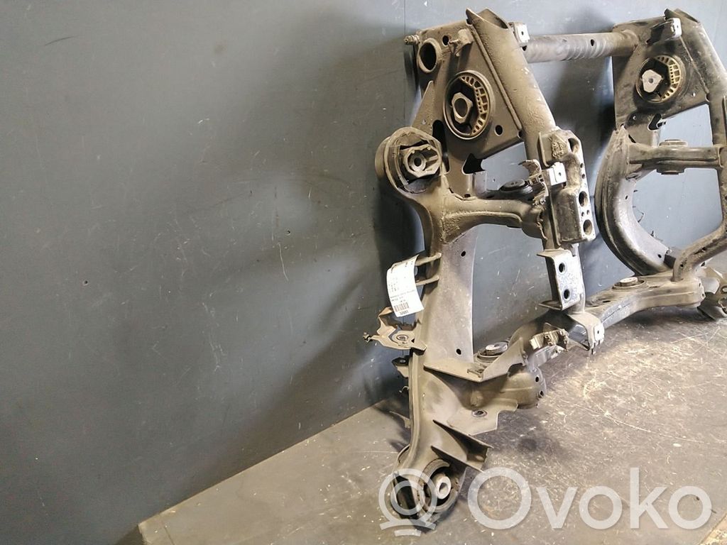 Mercedes-Benz EQC Cadru auxiliar spate 