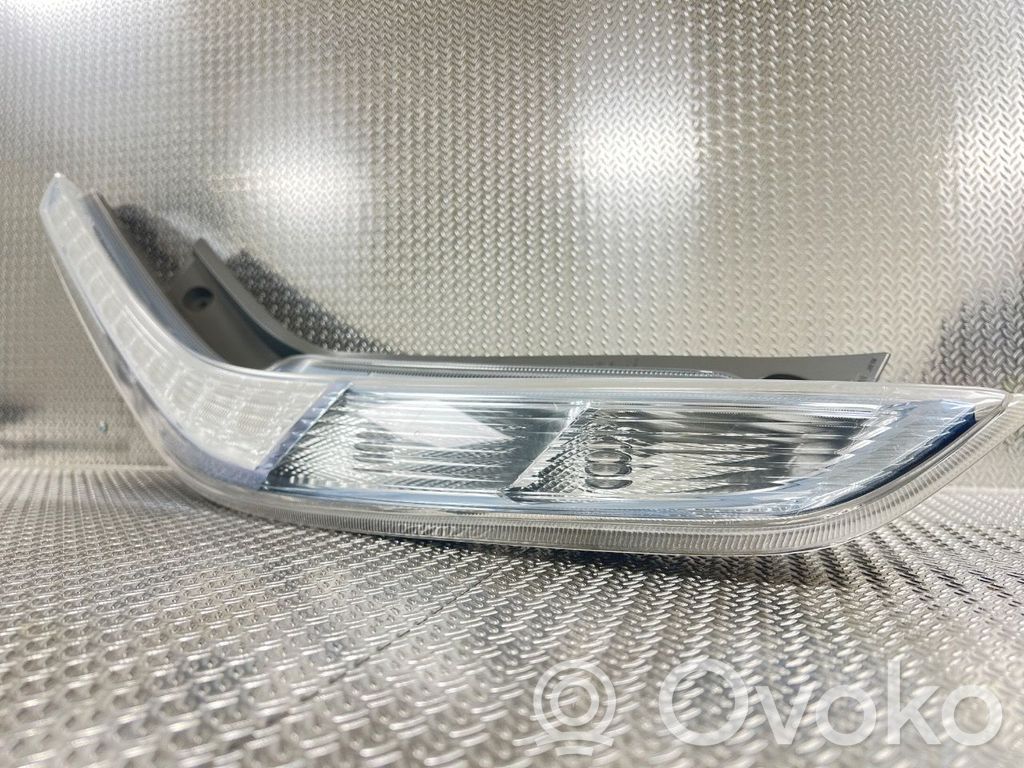 Nissan Leaf I (ZE0) Galinis žibintas kėbule