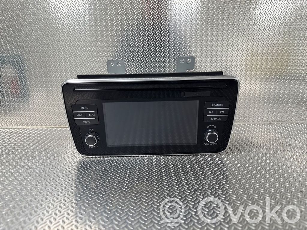 Nissan Leaf II (ZE1) Panel / Radioodtwarzacz CD/DVD/GPS 