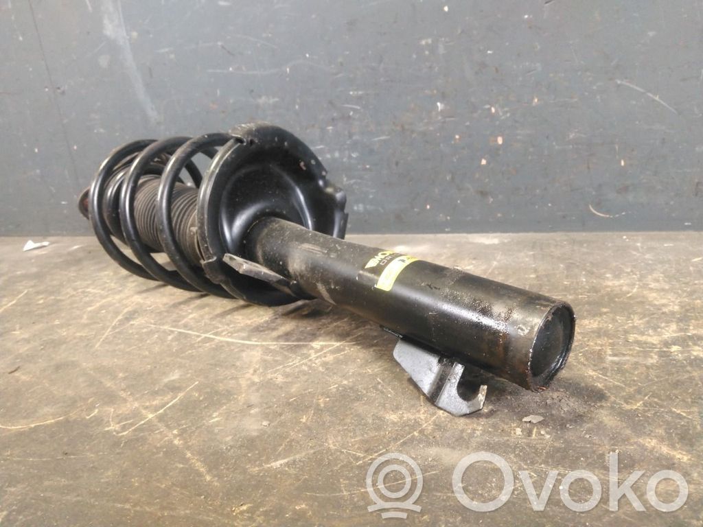 Volvo V50 Amortiguador/suspensión neumática delantera
