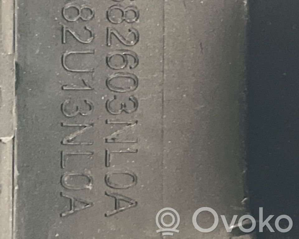 Nissan Leaf I (ZE0) Inne części wnętrza samochodu 
