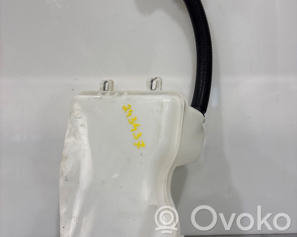 BMW 2 F22 F23 Zbiornik płynu do spryskiwaczy szyby przedniej / czołowej 