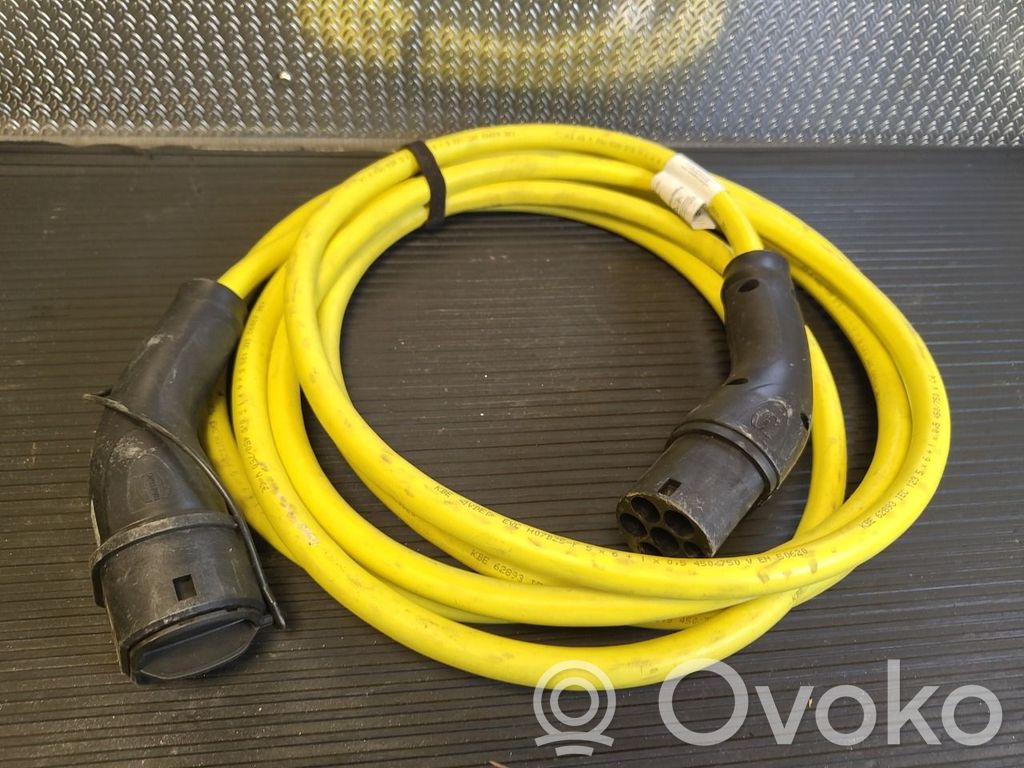 Volkswagen ID.4 Sähköauton latauskaapeli 