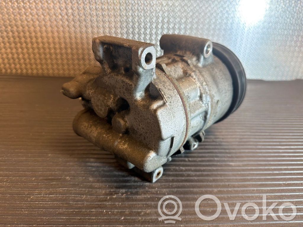 Toyota RAV 4 (XA40) Compresseur de climatisation 