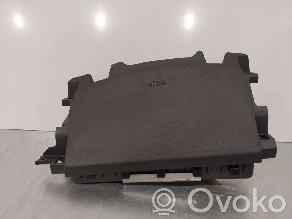 Hyundai i40 Knee airbag 