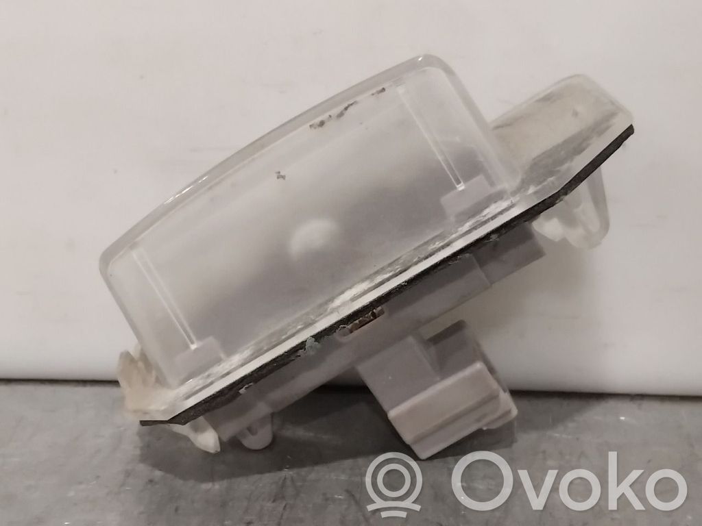 Mitsubishi Outlander Number plate light
