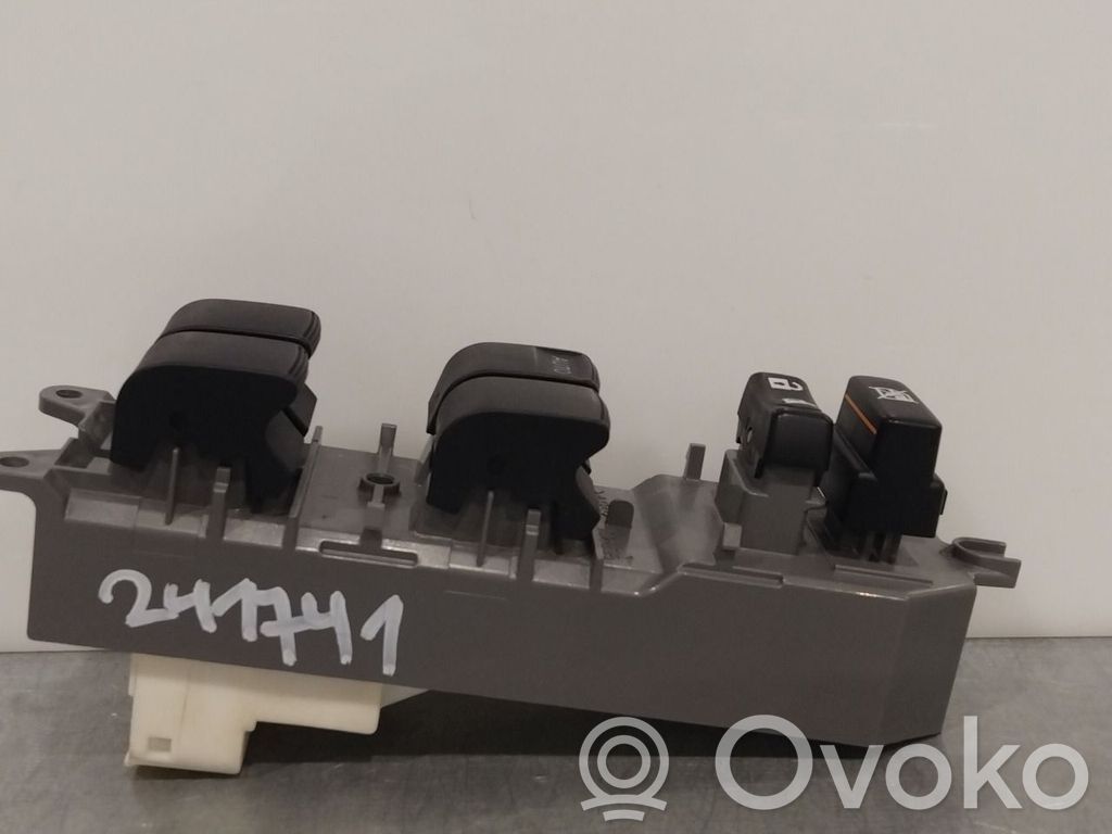 Toyota RAV 4 (XA30) Electric window control switch