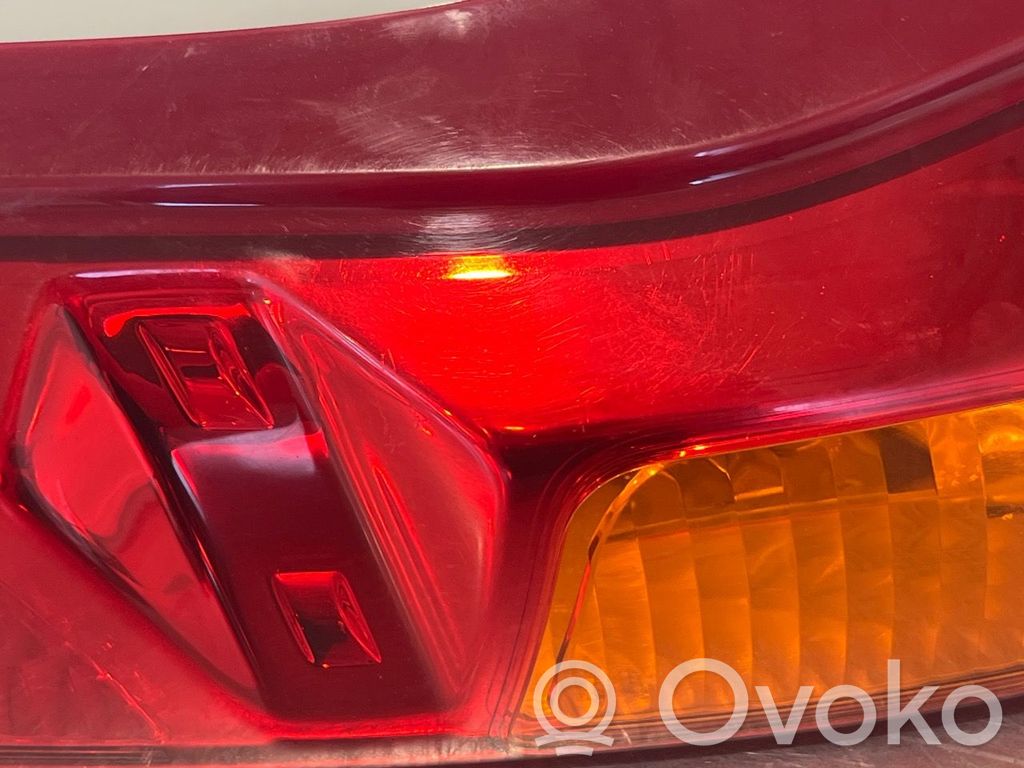 Nissan X-Trail T31 Feux arrière / postérieurs