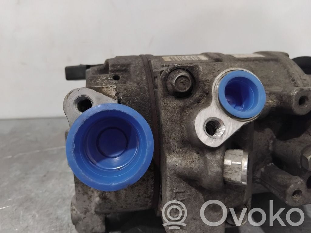 Audi A4 S4 B7 8E 8H Kompresor / Sprężarka klimatyzacji A/C 