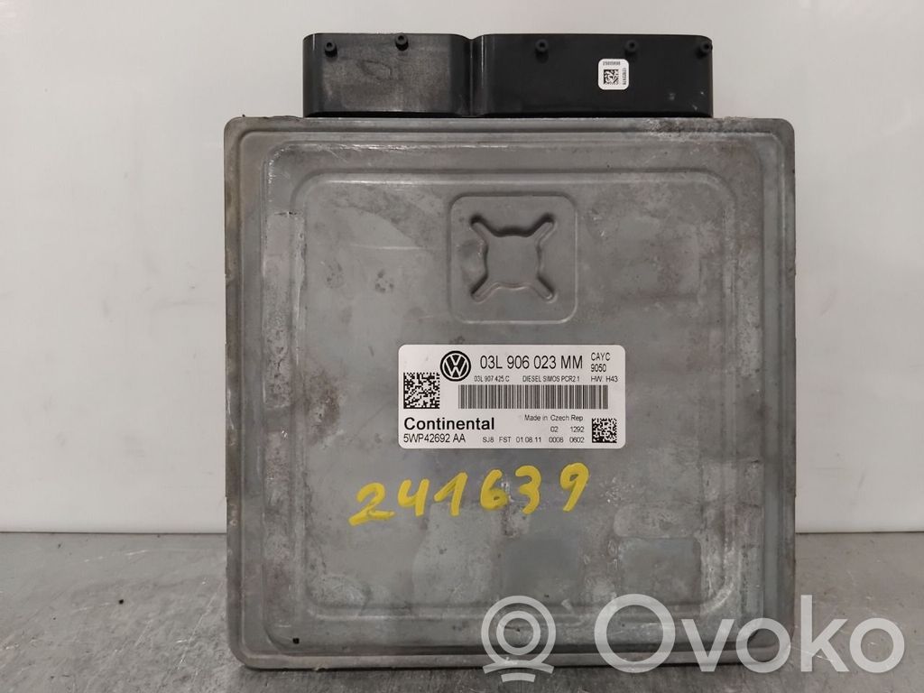 Volkswagen Golf VI Komputer / Sterownik ECU silnika 