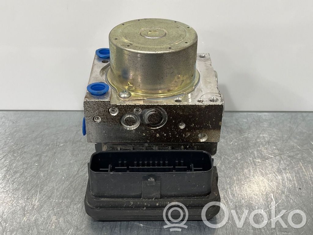 Toyota Corolla E210 E21 ABS-pumppu