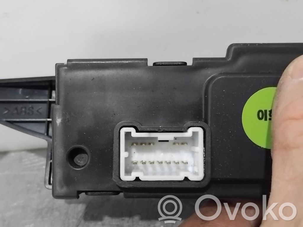 KIA Ceed Uhr
