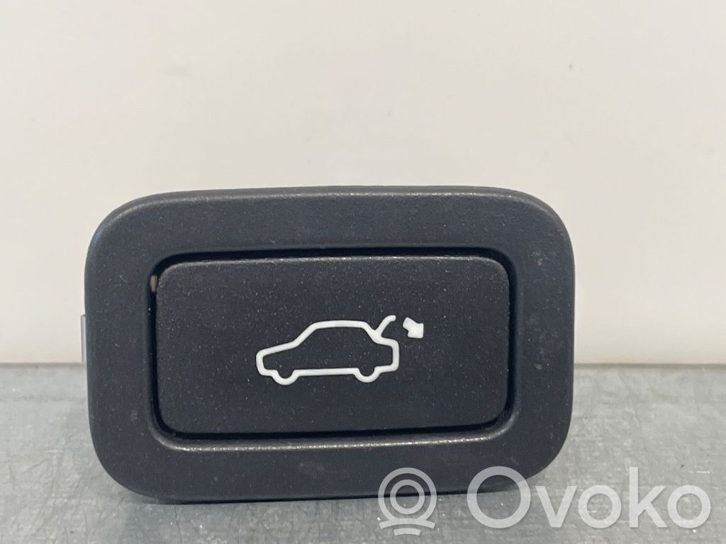 Volvo XC70 Interrupteur d'ouverture de coffre 