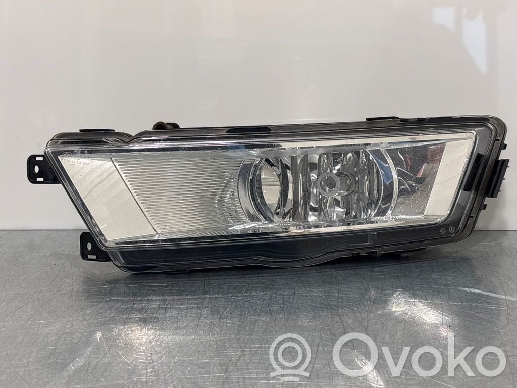 Skoda Rapid (NH) Luz de niebla delantera
