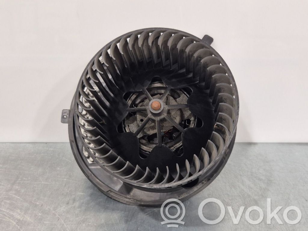 Volkswagen Touran II Heizungslüfter 