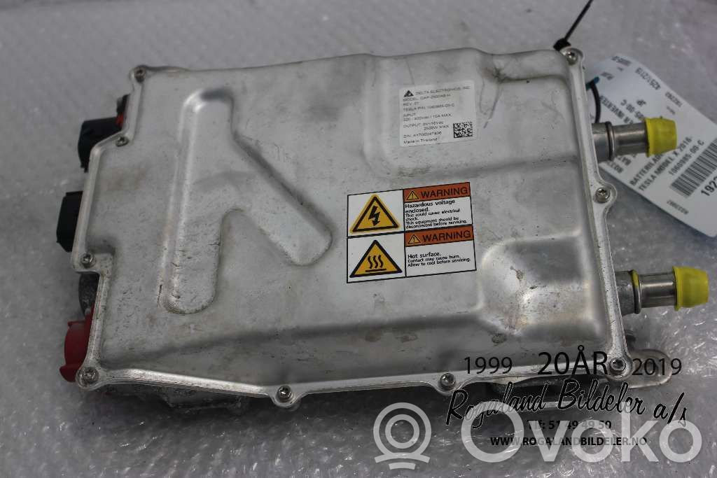 Tesla Model X Convertisseur / inversion de tension inverseur 