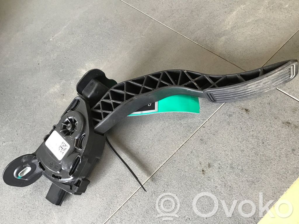 Tesla Model S Gaspedal 