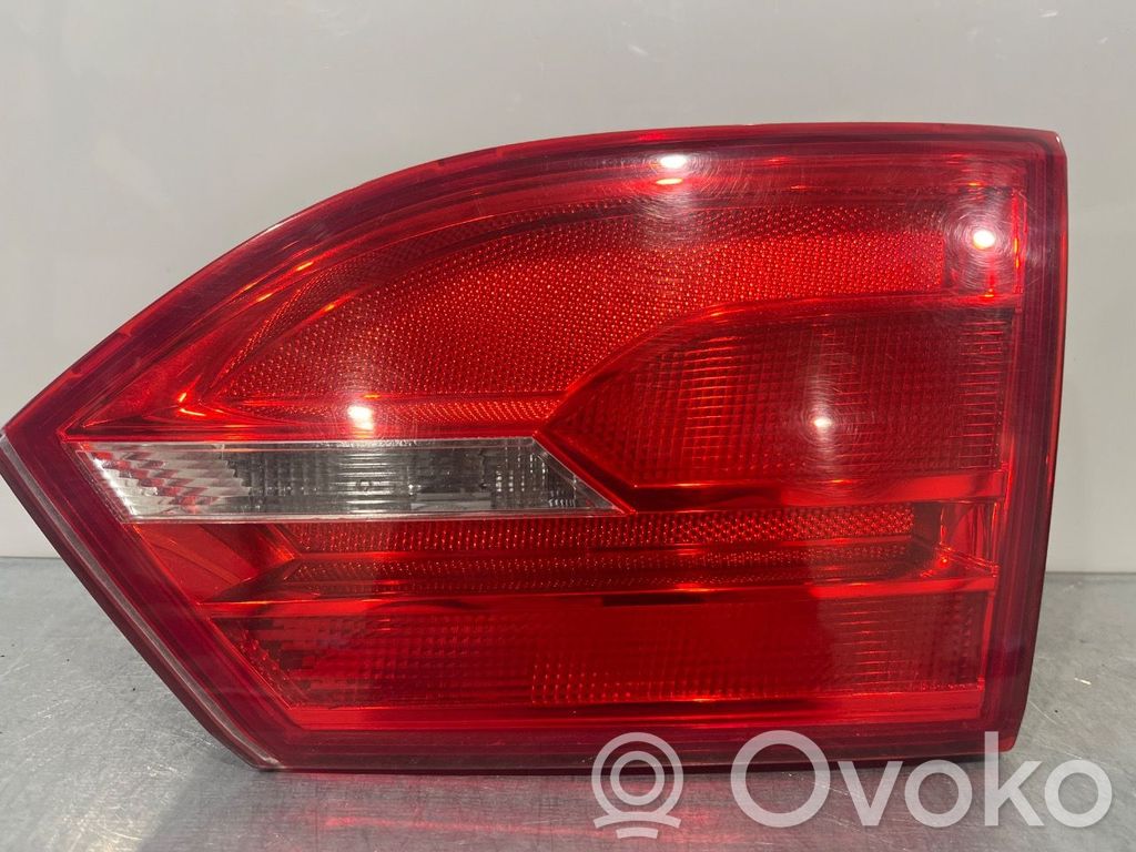 Volkswagen Jetta VI Rear/tail lights 
