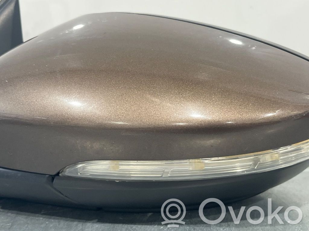 Volkswagen Jetta VI Elektryczne lusterko boczne drzwi przednich 