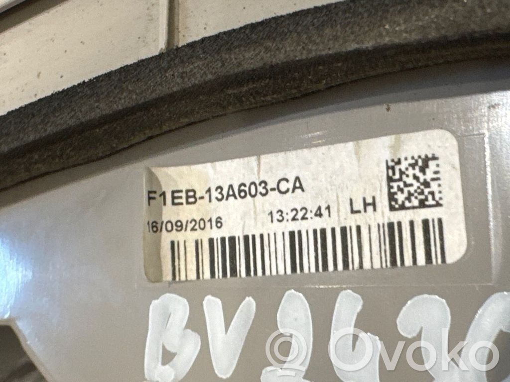 Ford Focus Aizmugurējais lukturis virsbūvē 