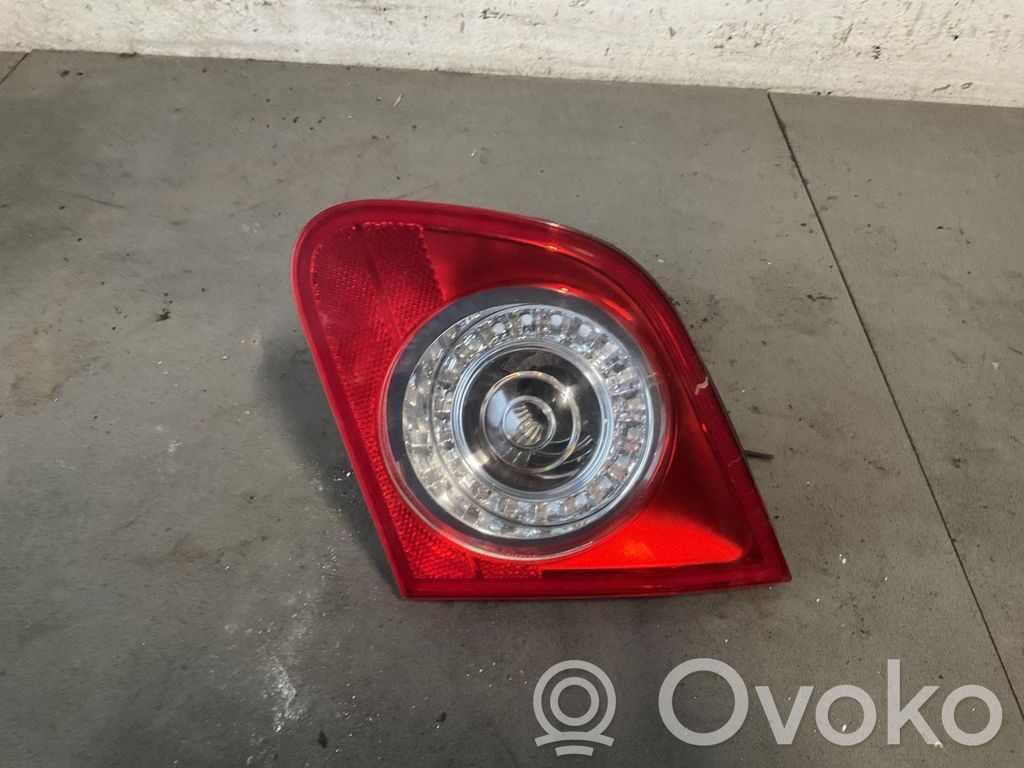Volkswagen PASSAT B6 Lampa tylna 