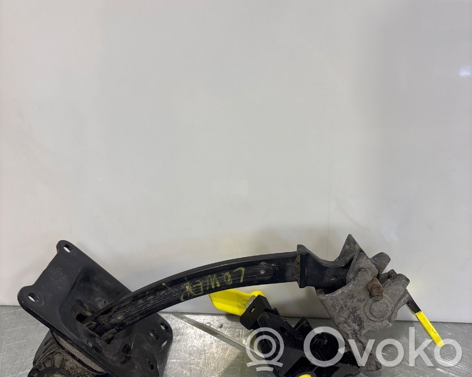 Citroen Berlingo Etuoven pidätin