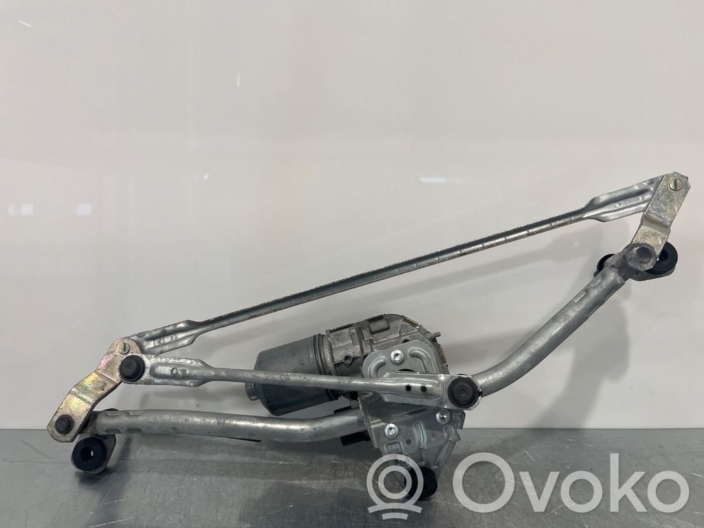 Volkswagen PASSAT B8 Motor ștergător 