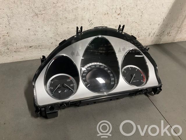 Mercedes-Benz GLK (X204) Nopeusmittari (mittaristo) 