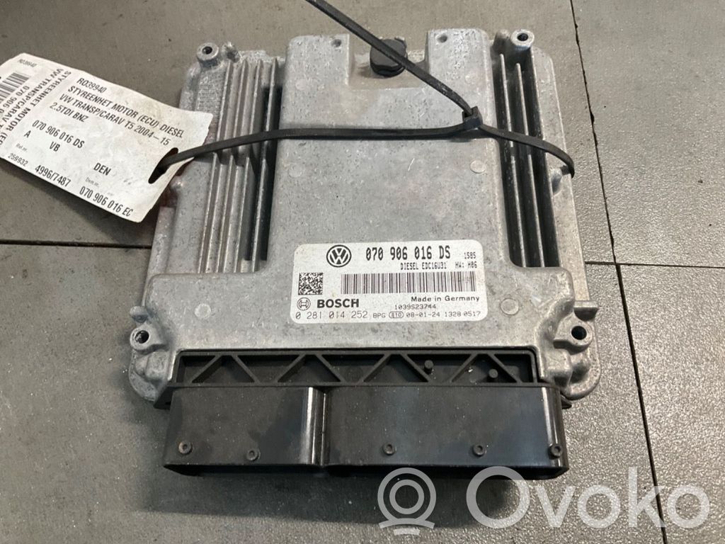 Volkswagen Transporter - Caravelle T5 Unidad de control/módulo ECU del motor 