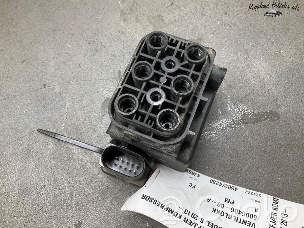 Tesla Model S Compresor/pompă suspensie pneumatică