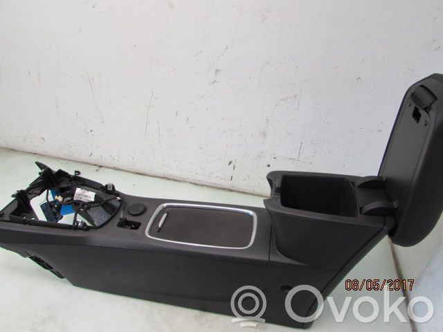 Opel Astra K Mittelkonsole 