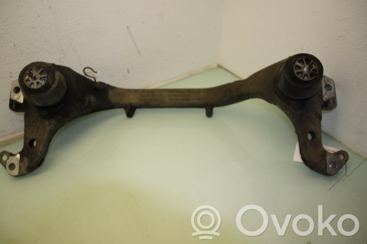 Volkswagen Touareg I Subcadru frontal 