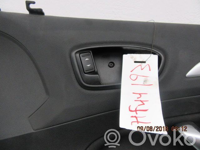Ford Mondeo MK IV Обшивка передней двери