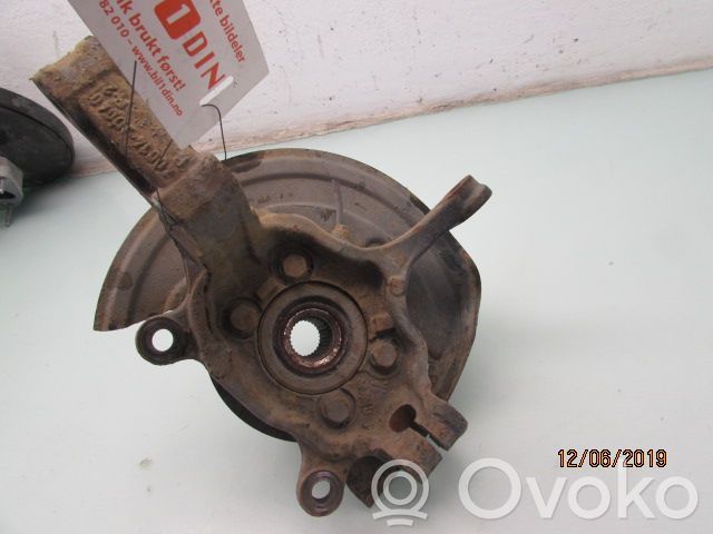 Nissan Qashqai Mangueta de dirección de rueda delantera 