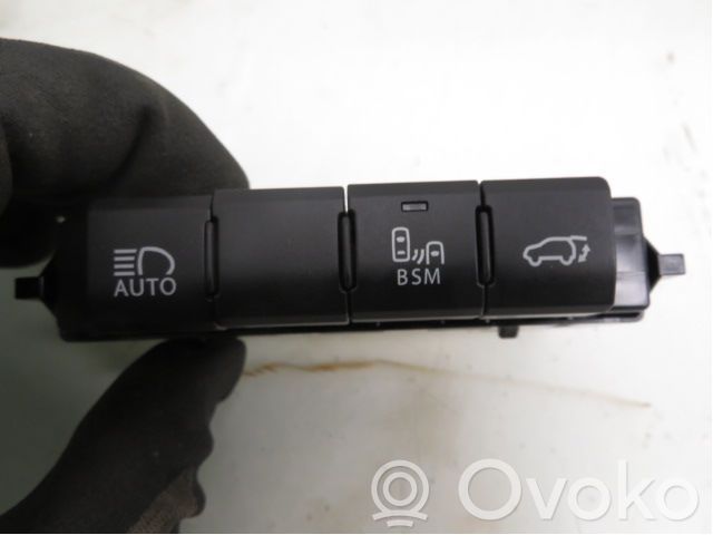 Lexus NX Altri interruttori/pulsanti/cambi