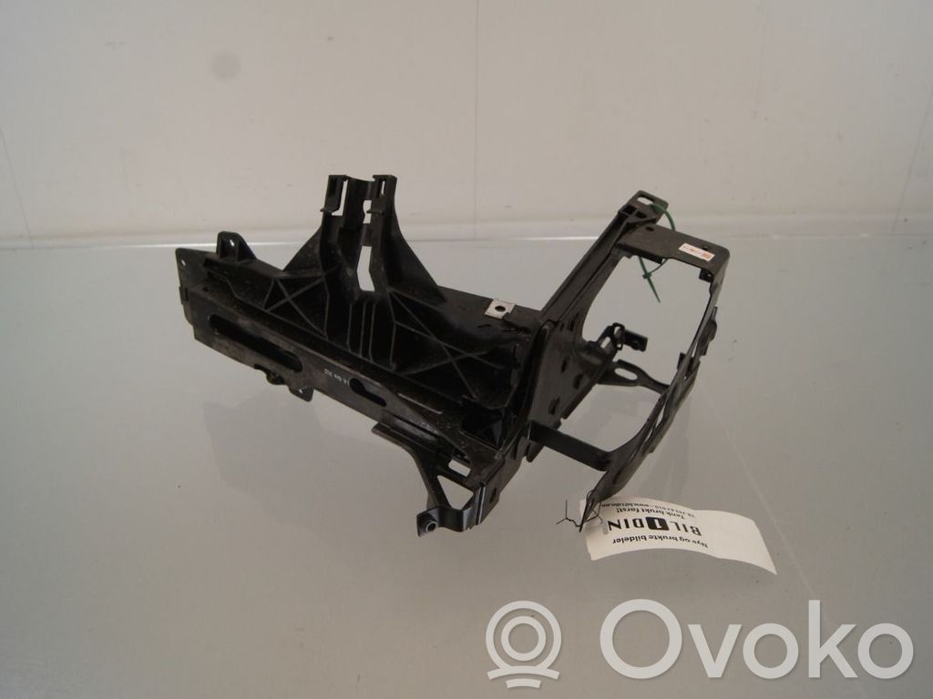 BMW 5 F10 F11 Uchwyt / Mocowanie lampy przedniej
