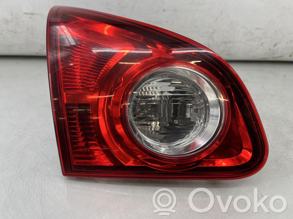 Nissan Qashqai Lampă spate în caroserie 