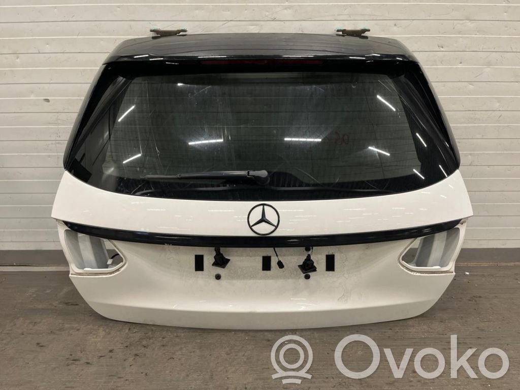 Mercedes-Benz C W205 Galinis dangtis (bagažinės) 