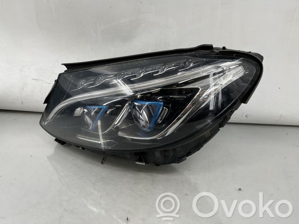 Mercedes-Benz C W205 Phare frontale
