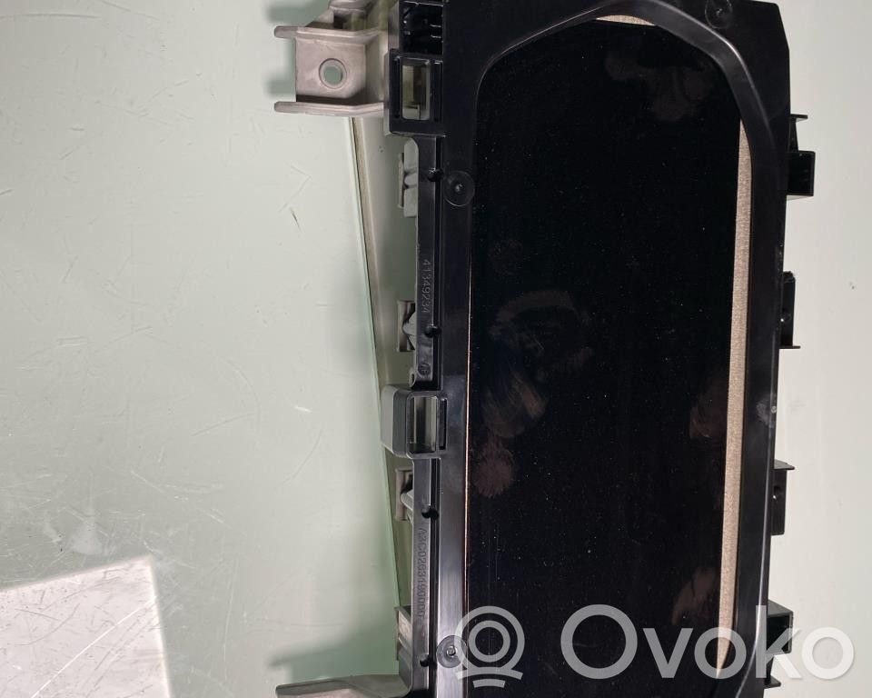 Audi Q4 e-tron Geschwindigkeitsmesser Cockpit 