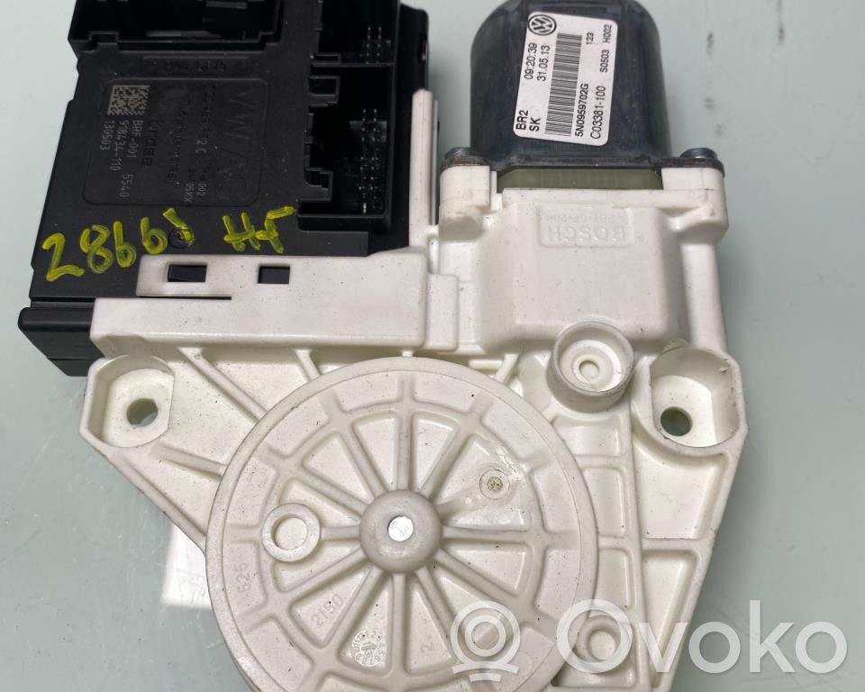 Volkswagen Tiguan Varikliukas priekinio langų pakėlėjo