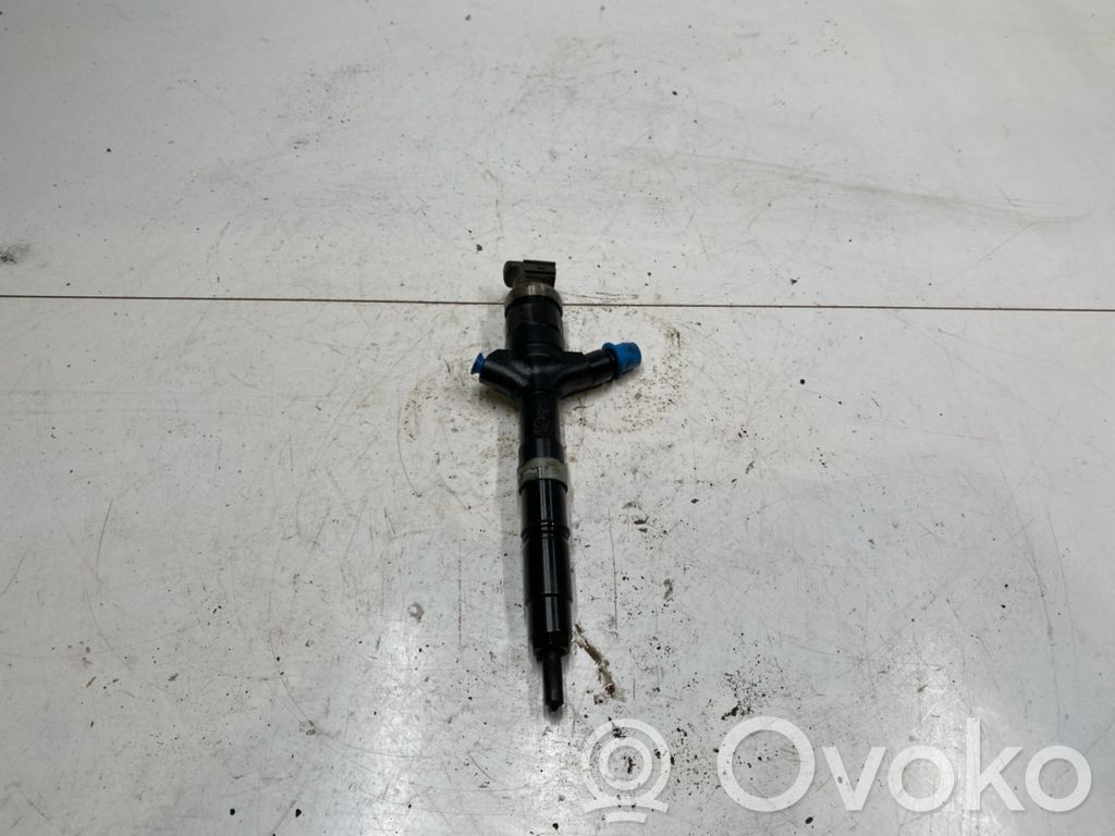 Toyota Corolla Verso AR10 Iniettore