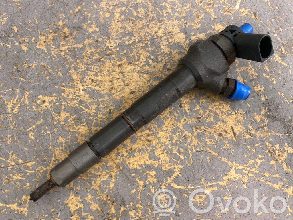 Volkswagen Golf VII Injector combustibil 