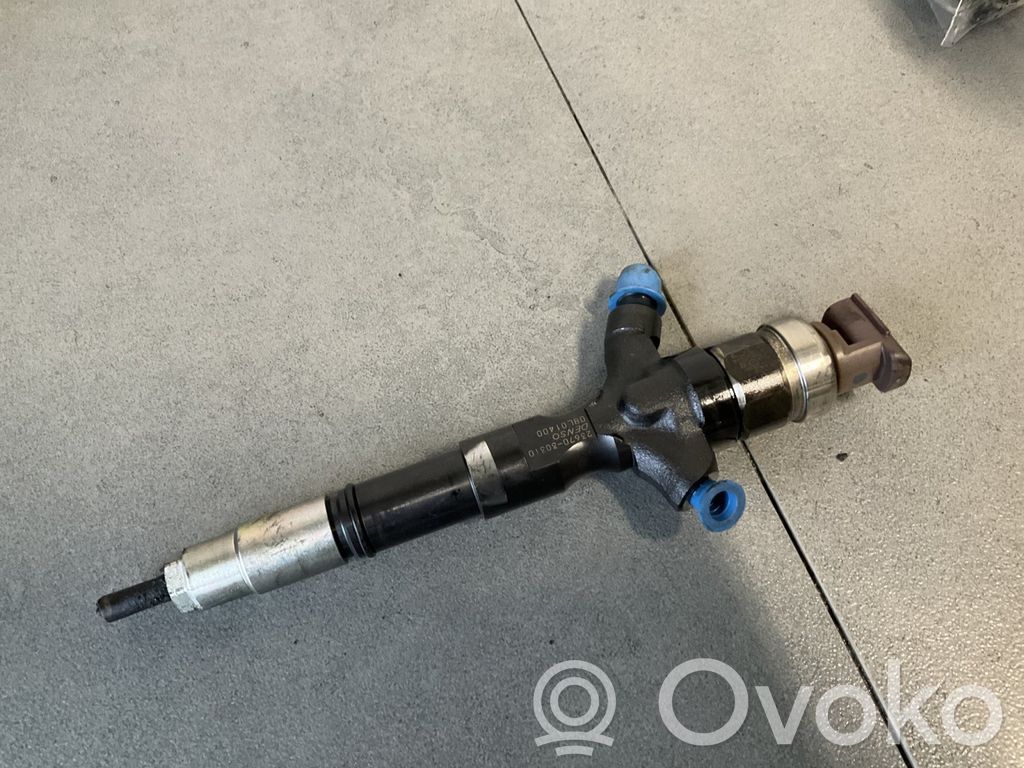 Toyota Hiace (H200) Polttoainesuutin