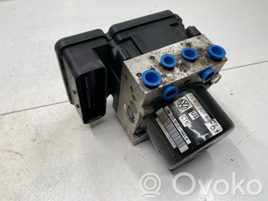 Volkswagen Golf VI Bomba de ABS 