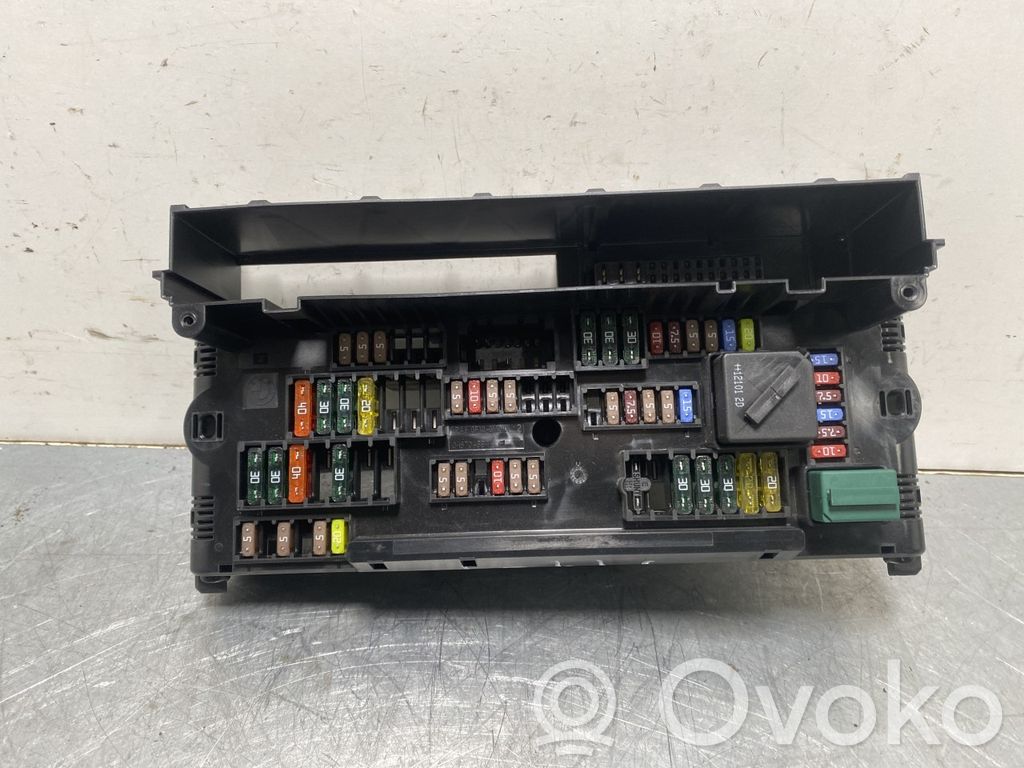 BMW X3 F25 Juego de caja de fusibles 