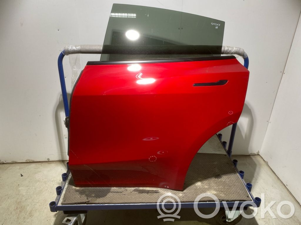 Tesla Model Y Porte arrière 